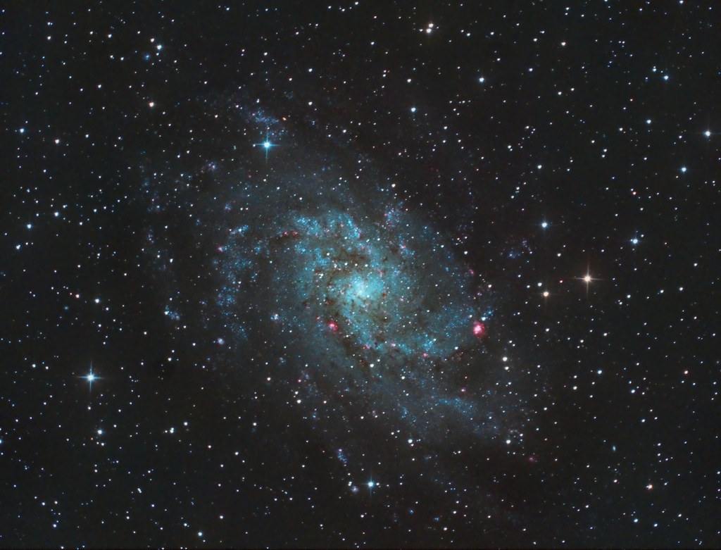M33 Nikon D7000